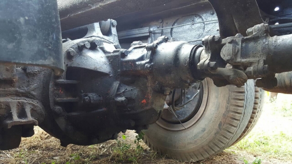 ขายหัวลาก ISUZU วางหัวเก๋ง HINO 3 ใบปัด เครื่อง V 10 สูบ 10PE1 380 แรงม้า คัสซีสวย ช่วงล่างแน่น ทะเบียนพร้อมโอนครับ