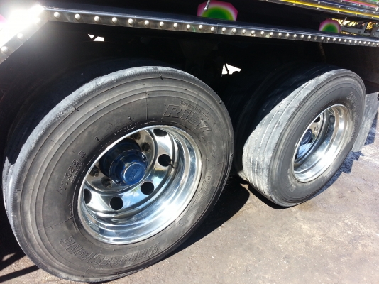 ขายลูกพ่วง3เพลาแท้ อู่ธนิกลการ