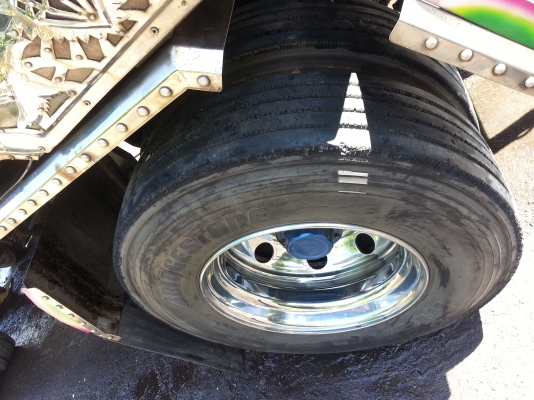 ขายลูกพ่วง3เพลาแท้ อู่ธนิกลการ