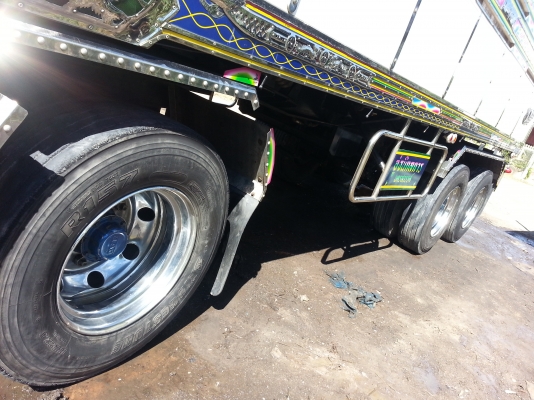 ขายลูกพ่วง3เพลาแท้ อู่ธนิกลการ