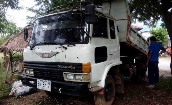 ขาย 6 ล้อดั้ม ยาง 825/16 HINO FD172B เครื่อง HO7C 180 แรงม้า เกียร์ HO คัสซีสวยตลอดเส้น พาวเวอร์ ทะเบียนพร้อมโอน