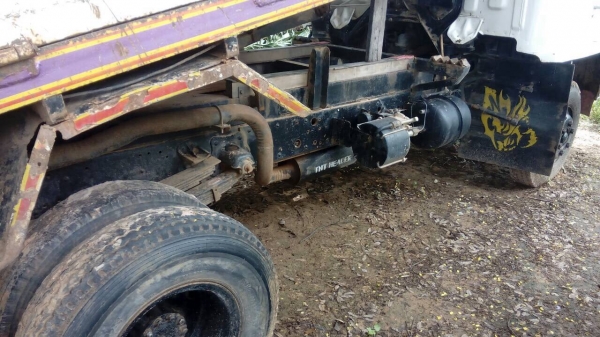 ขาย 6 ล้อดั้ม ยาง 825/16 HINO FD172B เครื่อง HO7C 180 แรงม้า เกียร์ HO คัสซีสวยตลอดเส้น พาวเวอร์ ทะเบียนพร้อมโอน ขาย 6 ล้อดั้ม ยาง 825/16 HINO FD172B เครื่อง HO7C 180 แรงม้า เกียร์ HO คัสซีสวยตลอดเส้น พาวเวอร์ ทะเบียนพร้อมโอน