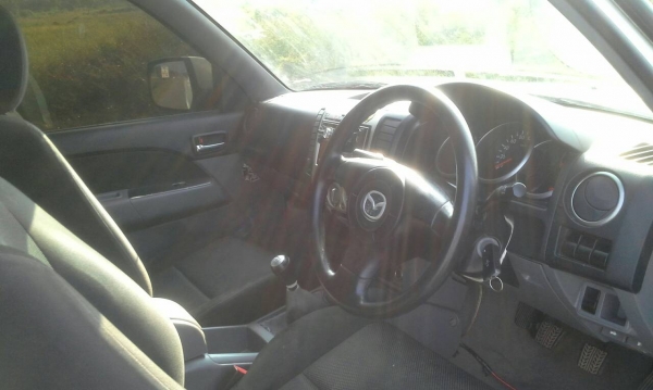 มาสด้า บีที่ 50 เครื่อง2500 ปี่ 2010 รถเดิมบาง สภาพพร้อมใช้งาน หลุดจองครับ ลค ติดแบลคลิส