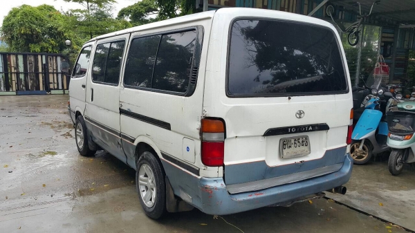 Toyota Hiace ปี91 ดีเซล2500cc เกียร์ธรรมดา Toyota Hiace ปี91 ดีเซล2500cc เกียร์ธรรมดา