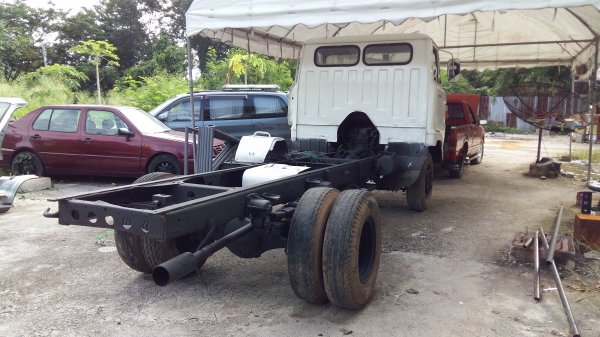 ขายด่วนครับ HINO KM310 เครื่องเดิม QC100 หัวคัสชี หัวทำสีใหม่ ครับ