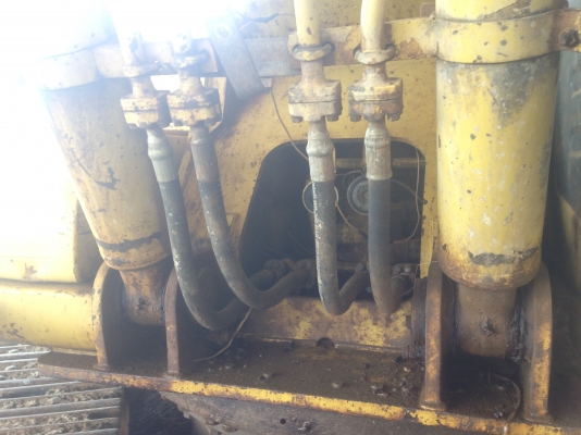 ขาย Komatsu Pc200 รุ่น 6 พร้อมใช้งาน ราคา 980,000 บาท ขาย Komatsu Pc200 รุ่น 6 พร้อมใช้งาน ราคา 980,000 บาท