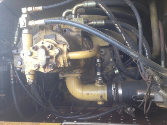 ขาย Komatsu Pc200 รุ่น 6 พร้อมใช้งาน ราคา 980,000 บาท ขาย Komatsu Pc200 รุ่น 6 พร้อมใช้งาน ราคา 980,000 บาท