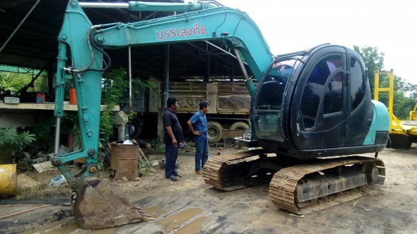 ขายรถแบคโฮ KOBELCO SK60-Vsuper เอกสารอินวอย มีระบบหัวกระแทก ราคา 450000