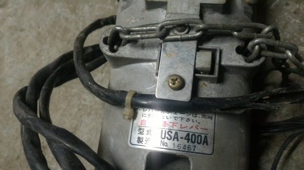 มอเตอร์ประตูม้วน YASKAWA จากญี่ปุ่น ขนาด 200 W. ใช้ไฟ 220 V. ต่อใช้งานได้เลยมีชุดรีเลย์ควบคุมที่ด้านหลังเรียบร้อย