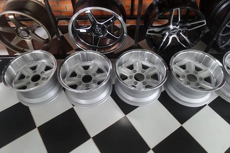 SNIPER หล่อเฟ่อร์ๆ  15x8.5 ET-27  ชุดละ8500บาท  พร้อมยางใหม่ (14500บาท) 081-7570077 รีบหน่อยนะจ๊ะ