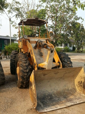 รถตัก KOMATSU JH30 ราคา 250,000บาท