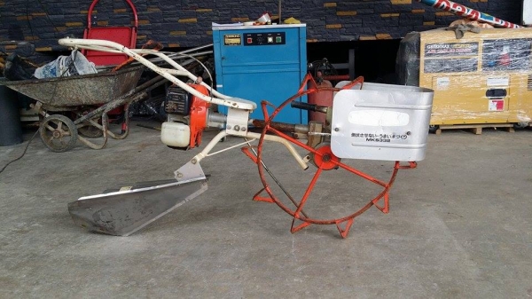 เครื่องแหวกร่องกล้าในนาเดินตาม  KIORITZ รุ่น MKS332 เก่าญี่ปุน สภาพดี