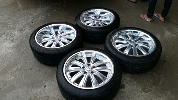 แม็กพร้อมยางขอบ18