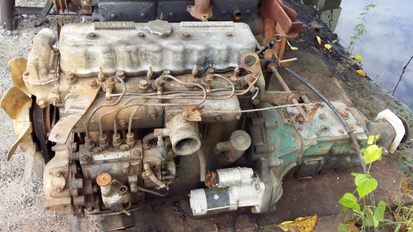 ขายด่วนเครื่องNISSAN ED30 พร้อมเกียร์ เครื่องติดใช้งานได้