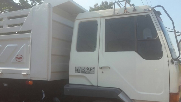 รถบรรทุก 10 ล้อดัมพ์ MITSUBISHI FN527 220 แรงม้า รถบรรทุก 10 ล้อดัมพ์ MITSUBISHI FN527 220 แรงม้า