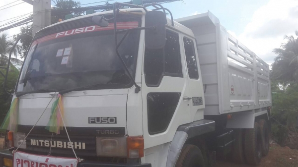 รถบรรทุก 10 ล้อดัมพ์ MITSUBISHI FN527 220 แรงม้า
