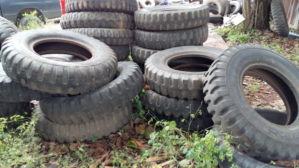 ขายด่วนยาง9 ขอบ20 สภาพใช้ได้