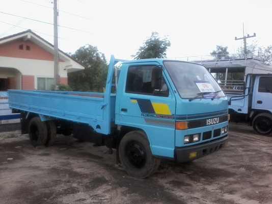 ISUZU  110  แรง  เครื่องดี   ครีชชีสวย   รถเดิม