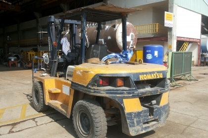ขายรถ komatsu ขนาด 7 ตัน ดีเซล  เกียร์ ออโต้