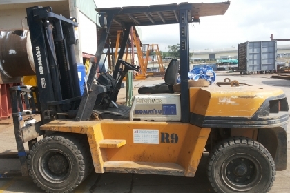 ขายรถ komatsu ขนาด 7 ตัน ดีเซล  เกียร์ ออโต้