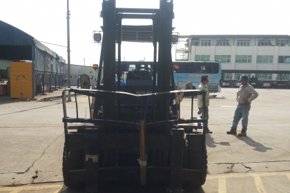 ขายรถ komatsu ขนาด 7 ตัน ดีเซล  เกียร์ ออโต้