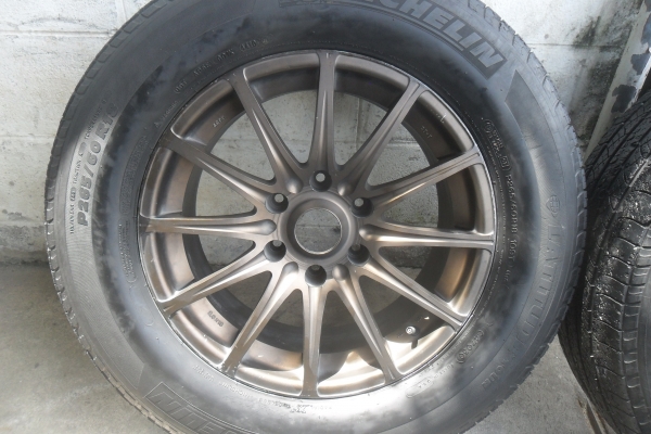 ล้อแม็ก 18นิ้ว 6รู พร้อมยาง สวยๆ 4 ล้อ ราคา 8700 บาท ล้อแม็ก 18นิ้ว 6รู พร้อมยาง สวยๆ 4 ล้อ ราคา 8700 บาท