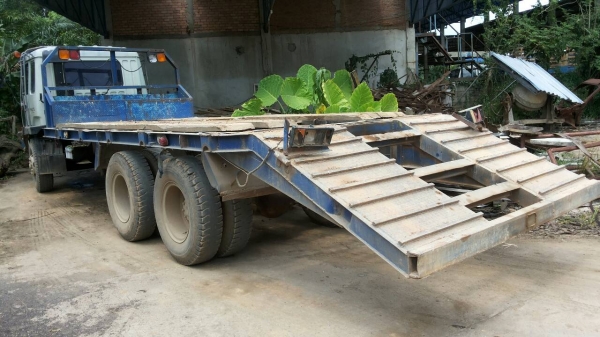 ขายรถบรรทุก 10 ล้อเทเลอร์ MITSUBISHI FN527TF 220 แรงม้า ราคา 800000