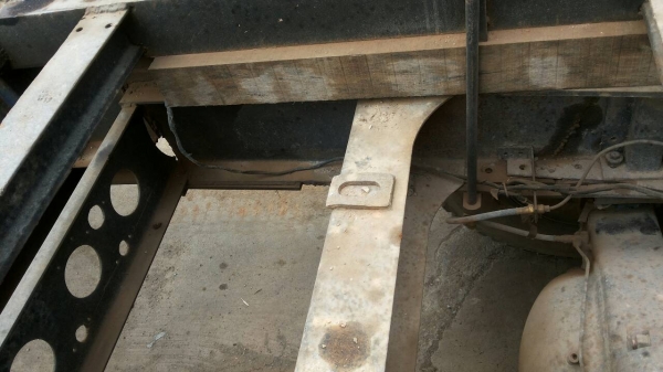 ขายรถบรรทุก 10 ล้อเทเลอร์ MITSUBISHI FN527TF 220 แรงม้า ราคา 800000