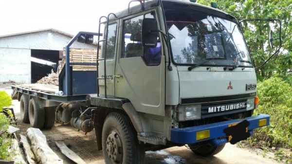ขายรถบรรทุก 10 ล้อเทเลอร์ MITSUBISHI FN527TF 220 แรงม้า ราคา 800000