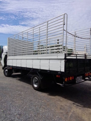 ขายหกล้อNQR175คอมมอลแรลปี51 ยางกระทะเรเดียลมิชลิน90เปอร์เซน แอร์เย็น เครื่องแน่นไม่มีไอ กระบะพร้อมคอกเหล็กสวยๆยาว5.40กว้าง2.30 รถพร้อมใช้ทะเบียนพร้อมโอน พวงมาลัยพาวเวอร์ รถห้างแท้