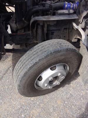 ขายหกล้อNQR175คอมมอลแรลปี51 ยางกระทะเรเดียลมิชลิน90เปอร์เซน แอร์เย็น เครื่องแน่นไม่มีไอ กระบะพร้อมคอกเหล็กสวยๆยาว5.40กว้าง2.30 รถพร้อมใช้ทะเบียนพร้อมโอน พวงมาลัยพาวเวอร์ รถห้างแท้