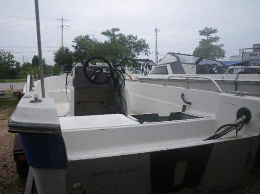 เรือ Yamaha 17 ฟุต ป้อมกลาง