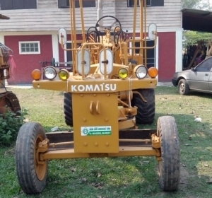 ขายรถเกรดสภาพดีมาก KOMATSU GD22A ราคาต่อรองได้ ขายรถเกรดสภาพดีมาก KOMATSU GD22A ราคาต่อรองได้