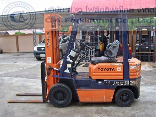 ขาย รถโฟล์คลิฟท์ TOYOTA รุ่น 5FGL15