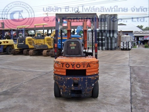 ขาย รถโฟล์คลิฟท์ TOYOTA รุ่น 5FGL15