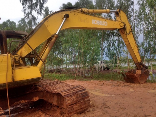 **330,000 บ.ต่อรอง/// แบคโฮ KOBELCO MARK-3 SK200 เก๋งเทา ตามสภาพ **ขายตัด KOBELCO SK200 MARK-3 เก๋งเทาแท้ แบคโฮ รุ่นพิมพ์นิยม ตามสภาพ ขายตัด/ขายเป็นอะไหล่ HYD.EXCAVATOR KOBELCO SK200 MARK-3 S/N.ซีเรียล YN-17338 เก๋งเทาแท้ เครื่อง/ปั้ม เดิมๆ ไฟฟ้าตัด ครับ