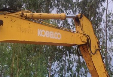 **330,000 บ.ต่อรอง/// แบคโฮ KOBELCO MARK-3 SK200 เก๋งเทา ตามสภาพ **ขายตัด KOBELCO SK200 MARK-3 เก๋งเทาแท้ แบคโฮ รุ่นพิมพ์นิยม ตามสภาพ ขายตัด/ขายเป็นอะไหล่ HYD.EXCAVATOR KOBELCO SK200 MARK-3 S/N.ซีเรียล YN-17338 เก๋งเทาแท้ เครื่อง/ปั้ม เดิมๆ ไฟฟ้าตัด ครับ