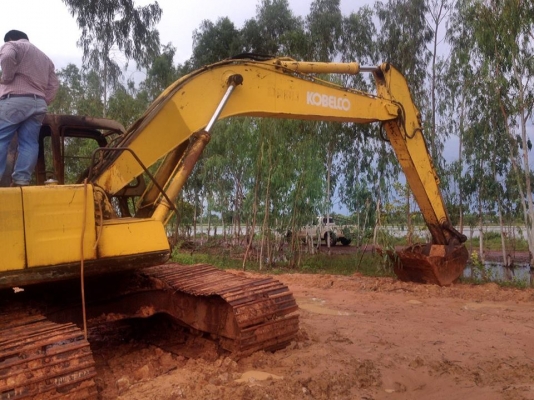 **330,000 บ.ต่อรอง/// แบคโฮ KOBELCO MARK-3 SK200 เก๋งเทา ตามสภาพ **ขายตัด KOBELCO SK200 MARK-3 เก๋งเทาแท้ แบคโฮ รุ่นพิมพ์นิยม ตามสภาพ ขายตัด/ขายเป็นอะไหล่ HYD.EXCAVATOR KOBELCO SK200 MARK-3 S/N.ซีเรียล YN-17338 เก๋งเทาแท้ เครื่อง/ปั้ม เดิมๆ ไฟฟ้าตัด ครับ