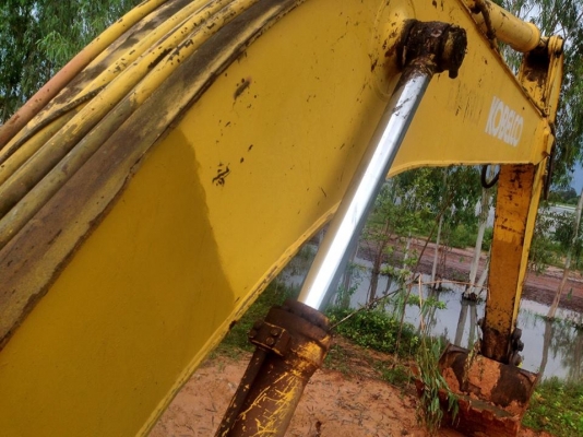 **330,000 บ.ต่อรอง/// แบคโฮ KOBELCO MARK-3 SK200 เก๋งเทา ตามสภาพ **ขายตัด KOBELCO SK200 MARK-3 เก๋งเทาแท้ แบคโฮ รุ่นพิมพ์นิยม ตามสภาพ ขายตัด/ขายเป็นอะไหล่ HYD.EXCAVATOR KOBELCO SK200 MARK-3 S/N.ซีเรียล YN-17338 เก๋งเทาแท้ เครื่อง/ปั้ม เดิมๆ ไฟฟ้าตัด ครับ