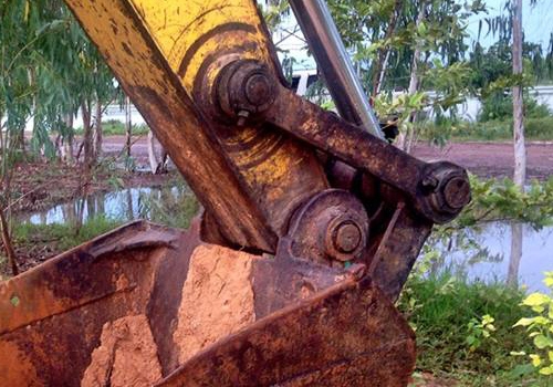 **330,000 บ.ต่อรอง/// แบคโฮ KOBELCO MARK-3 SK200 เก๋งเทา ตามสภาพ **ขายตัด KOBELCO SK200 MARK-3 เก๋งเทาแท้ แบคโฮ รุ่นพิมพ์นิยม ตามสภาพ ขายตัด/ขายเป็นอะไหล่ HYD.EXCAVATOR KOBELCO SK200 MARK-3 S/N.ซีเรียล YN-17338 เก๋งเทาแท้ เครื่อง/ปั้ม เดิมๆ ไฟฟ้าตัด ครับ