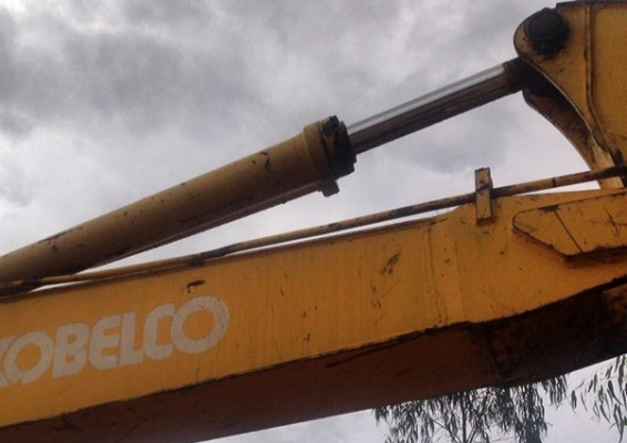 **330,000 บ.ต่อรอง/// แบคโฮ KOBELCO MARK-3 SK200 เก๋งเทา ตามสภาพ **ขายตัด KOBELCO SK200 MARK-3 เก๋งเทาแท้ แบคโฮ รุ่นพิมพ์นิยม ตามสภาพ ขายตัด/ขายเป็นอะไหล่ HYD.EXCAVATOR KOBELCO SK200 MARK-3 S/N.ซีเรียล YN-17338 เก๋งเทาแท้ เครื่อง/ปั้ม เดิมๆ ไฟฟ้าตัด ครับ