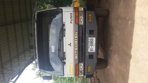 ขายรถบรรทุกสิบล้อดั๊ม