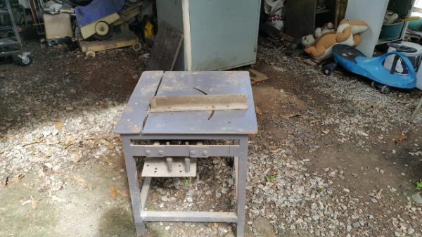 โต๊ะตัดอลูมิเนียม