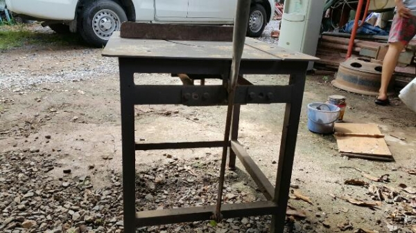 โต๊ะตัดอลูมิเนียม