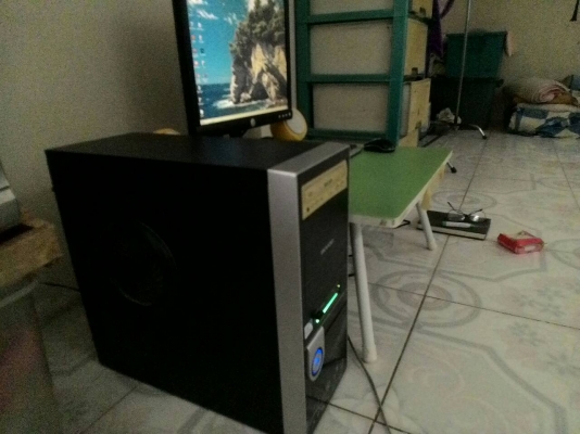 คอมพิวเตอร์ตั้งโต๊ะ ยกชุด ใช้งานได้ปกติ จอ 19 นิ้ว