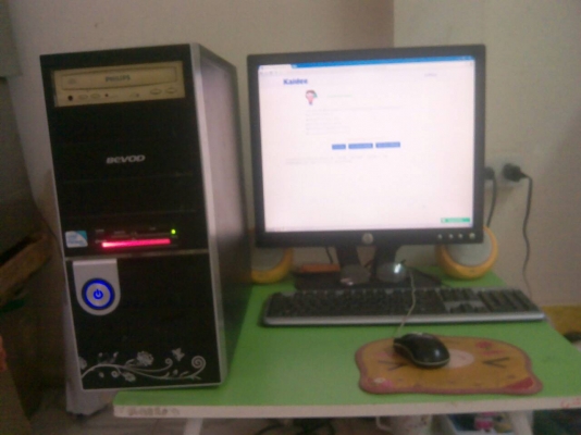 คอมพิวเตอร์ตั้งโต๊ะ ยกชุด ใช้งานได้ปกติ จอ 19 นิ้ว