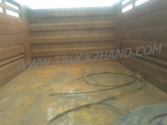 กระบะดัมพ์สามมิตร ยาว 4 เมตร กว้าง 2.10 เมตร มีปั๊มเกียร์ฝากครบ