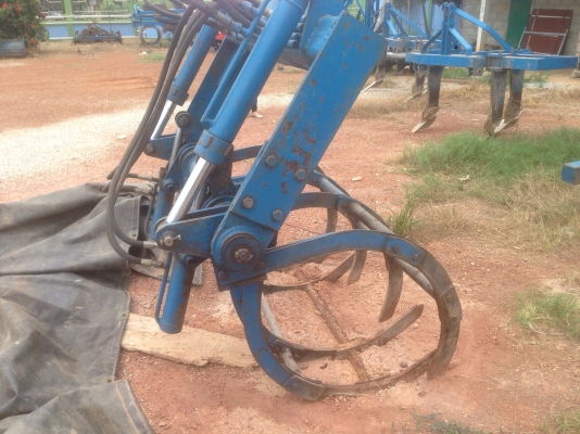 ขายด่วนครับ คีบกลกิจบ้านโป่ง บูมเดี่ยวปั๊มหลัง สวยๆเลยครับ