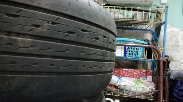 ขายถูกล้อแม็กซ์ของ Nissan Juke 17 นิ้ว สภาพป้ายแดงพร้อมยางครับ