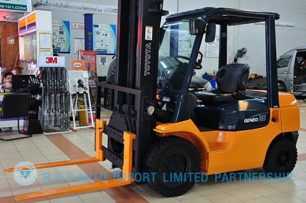 ขายรถโฟล์คลิฟท์มือสอง TOYOTA รุ่น7FD25 ราคา xxx,xxx บาท นำเข้าจากประเทศญี่ปุ่น 100\% ไม่เคยใช้งานในไทย